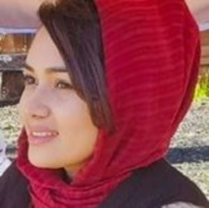 Meet your Posher, Fatima